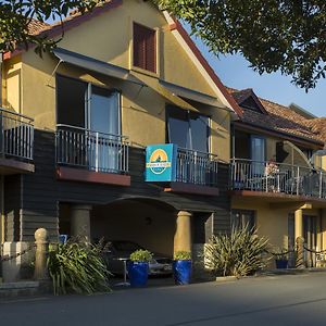 Harbourside Lodge